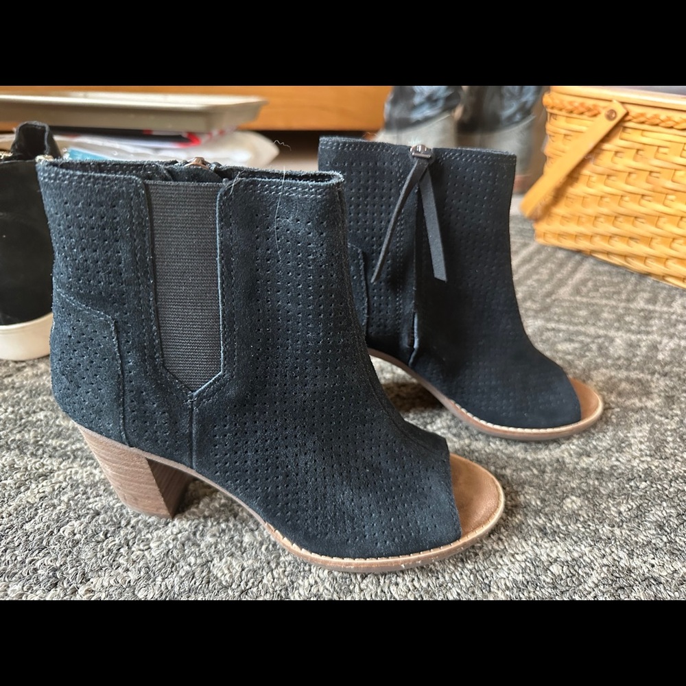 Tom’s open toe booties